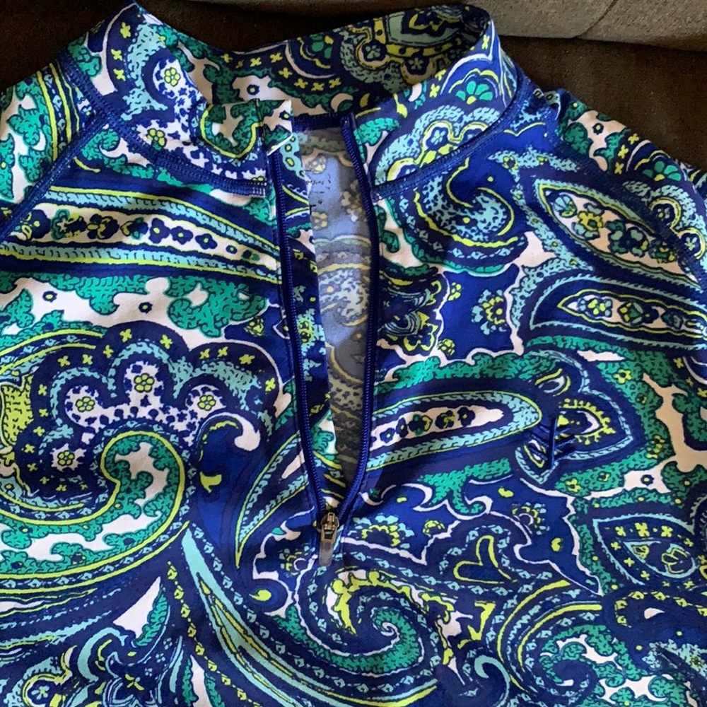 Ruched swim shirt !
